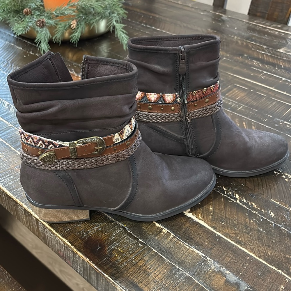 Women’s Roper boots 8.5